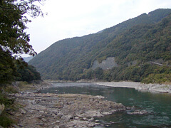 球磨川に沿った肥薩線へ